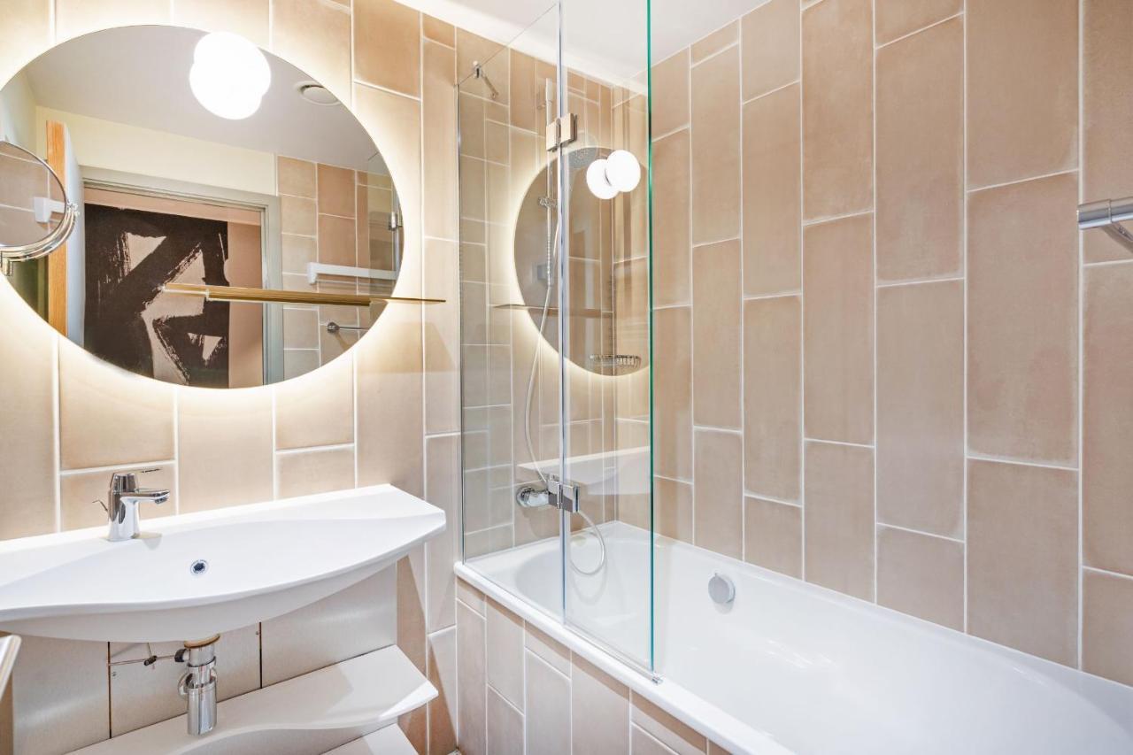 Adagio Hotel 4*